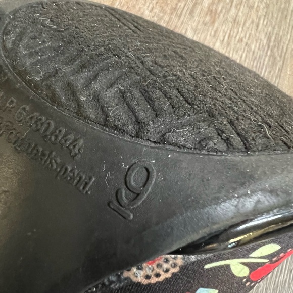 Cute peep toe pumps, sz 9 - Picture 10 of 10